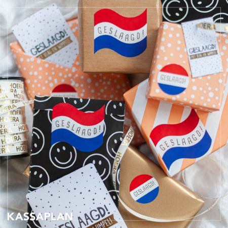 Sfeerbeeld - cadeaulabel  - geslaagd met vlag en wimpel