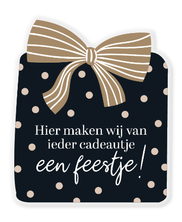 Raamsticker 42x50cm in de vorm van een cadeautje, tekst "Hier maken wij van ieder cadeautje een feestje!" ideaal voor winkels.