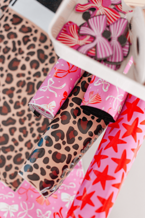 Roze verzendzak met rode sterren - webshopverpakking 50x70+8cm