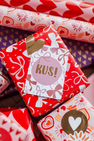 Kus wenskaart met strikjes en goudfolie