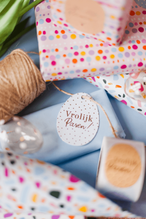 KP® Cadeaulabel - Vrolijk Pasen - 48x65mm