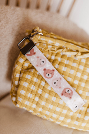 Lieve stoffen polssleutelhanger met beertjes - Leuk kraamcadeau